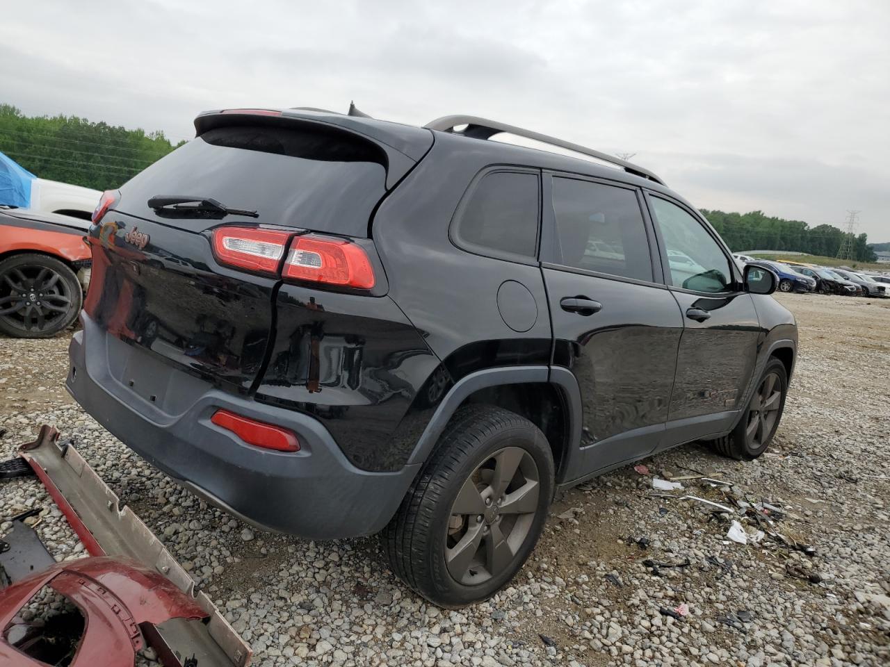 2017 Jeep Cherokee Latitude vin: 1C4PJLCB8HW549870