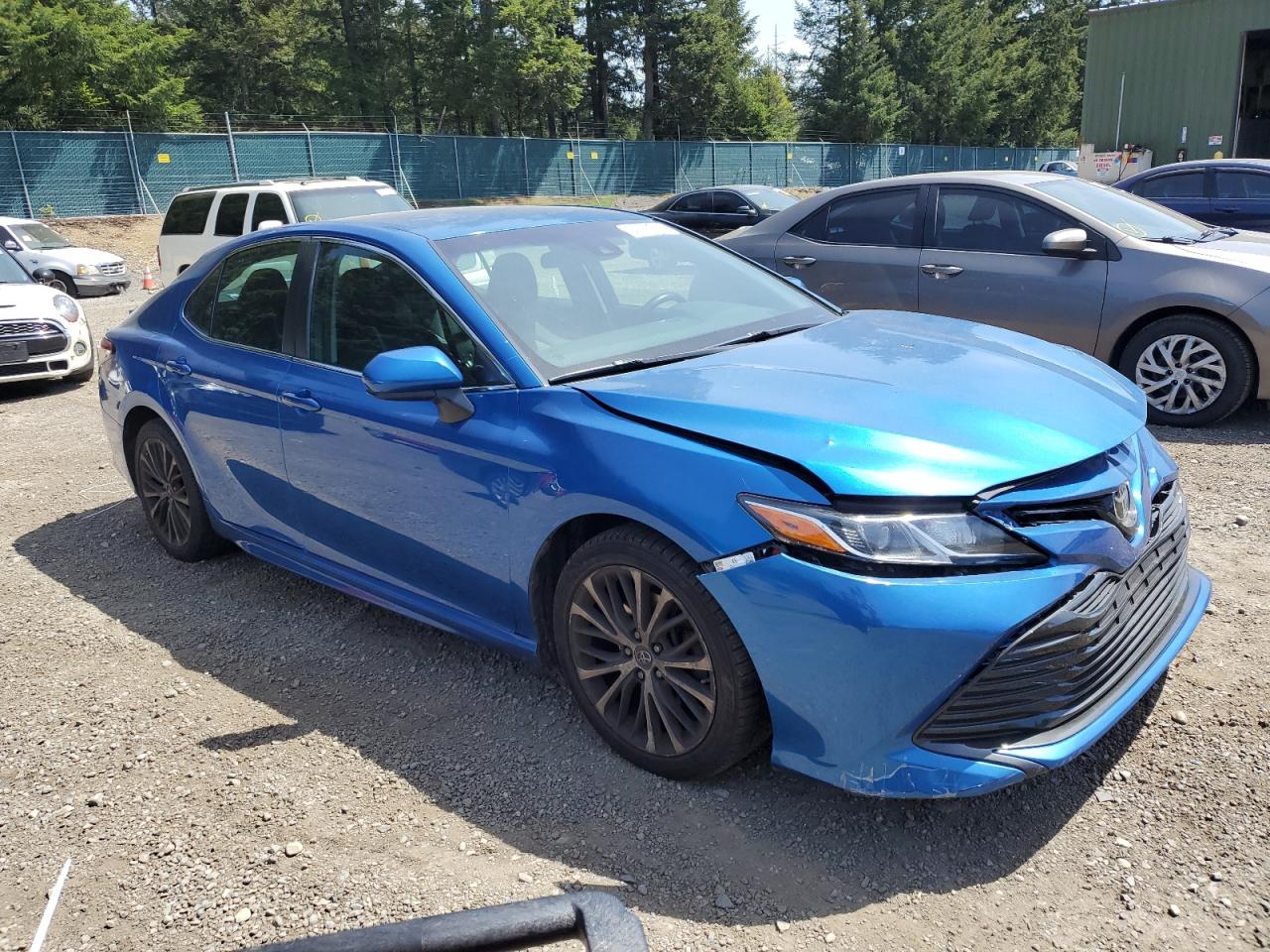 4T1B11HK2JU005725 2018 Toyota Camry L