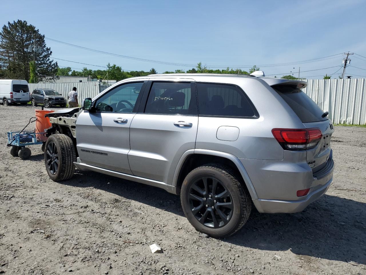 1C4RJFAG4HC865762 2017 Jeep Grand Cherokee Laredo