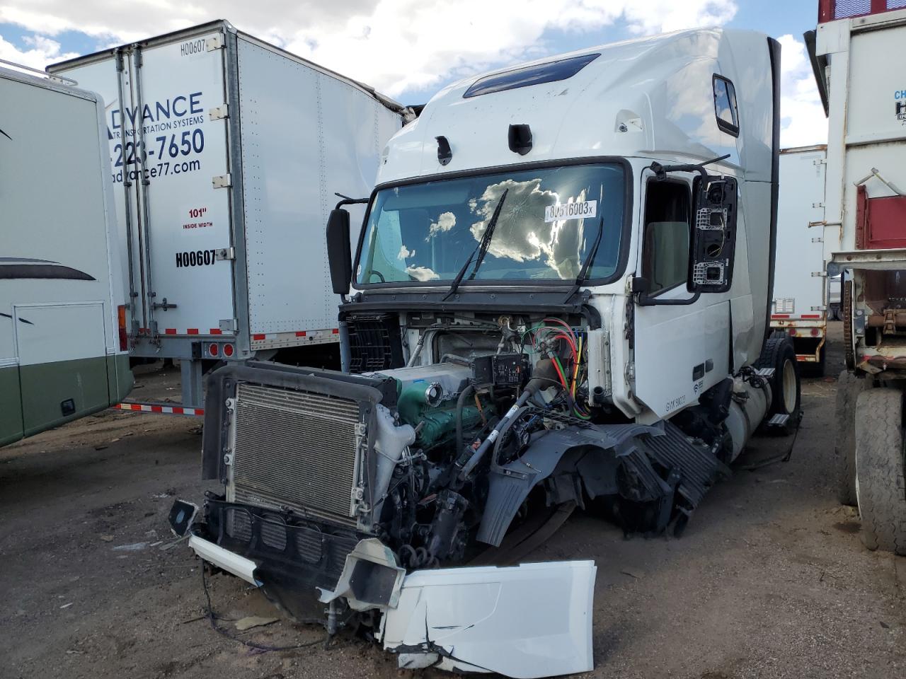 4V4NC9EH4GN938715 2016 Volvo Vn Vnl