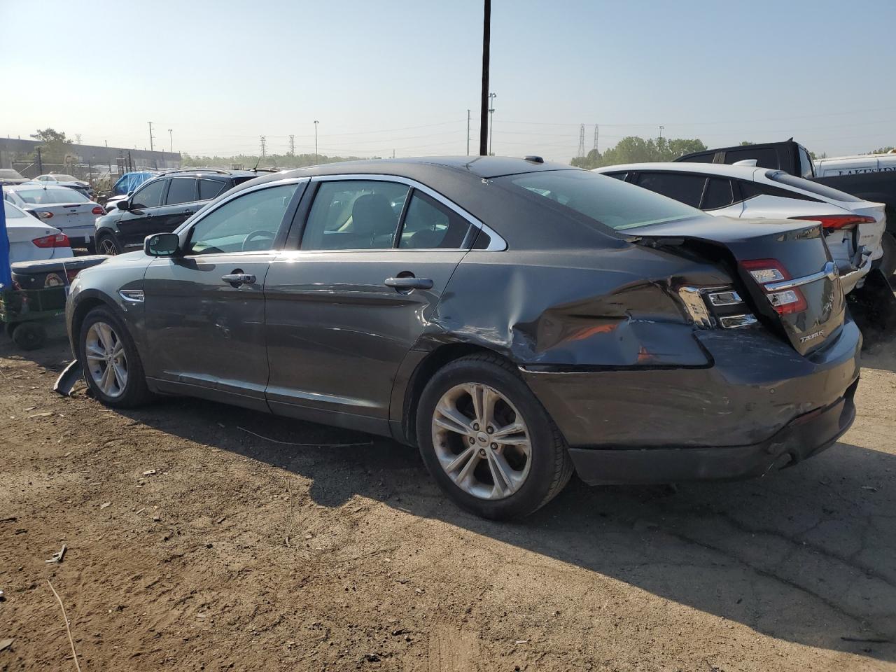 1FAHP2E85GG129688 2016 Ford Taurus Sel