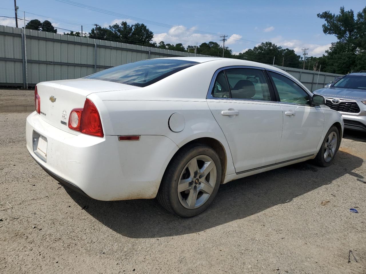 1G1ZC5E0XAF183726 2010 Chevrolet Malibu 1Lt