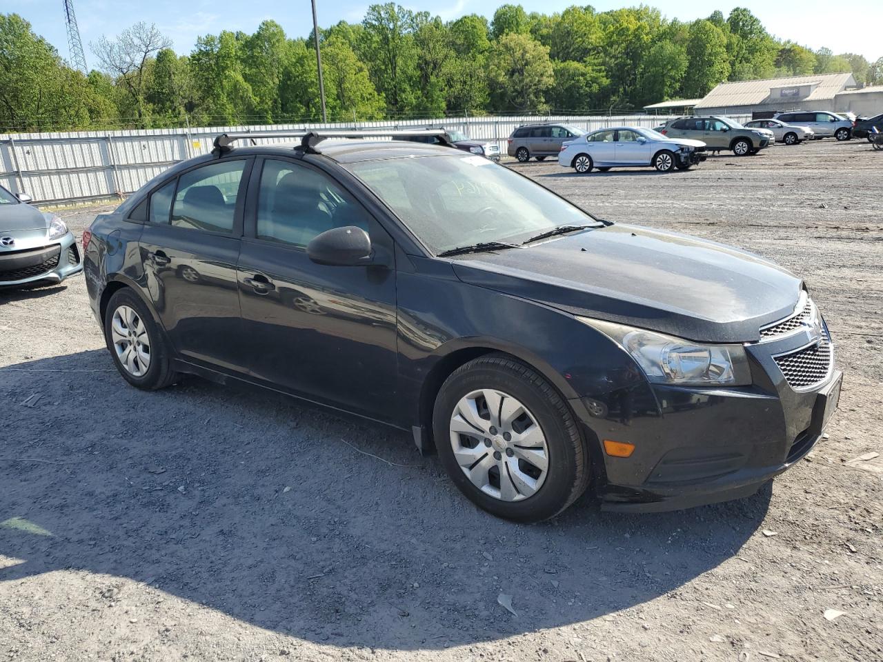 2014 Chevrolet Cruze Ls vin: 1G1PB5SG1E7214387