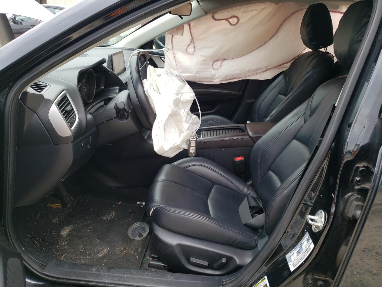 3MZBN1V3XJM246598 2018 Mazda 3 Touring