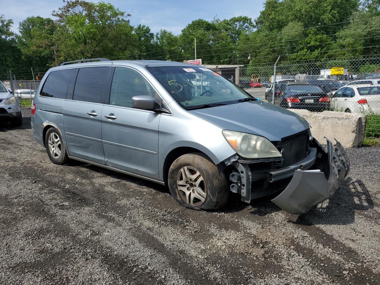 5FNRL38675B065574 2005 Honda Odyssey Exl