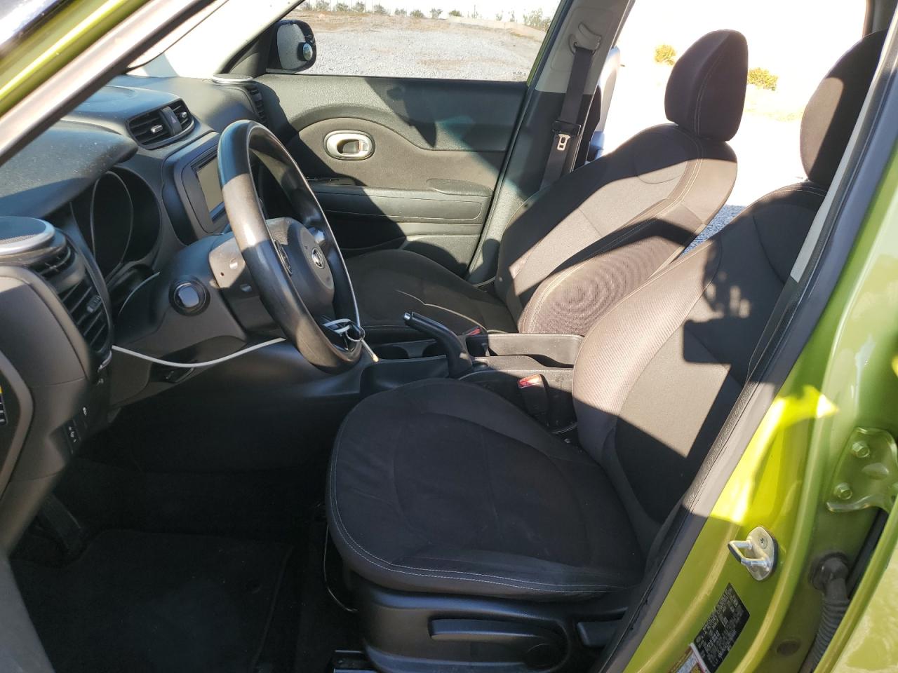 KNDJN2A25G7828001 2016 Kia Soul