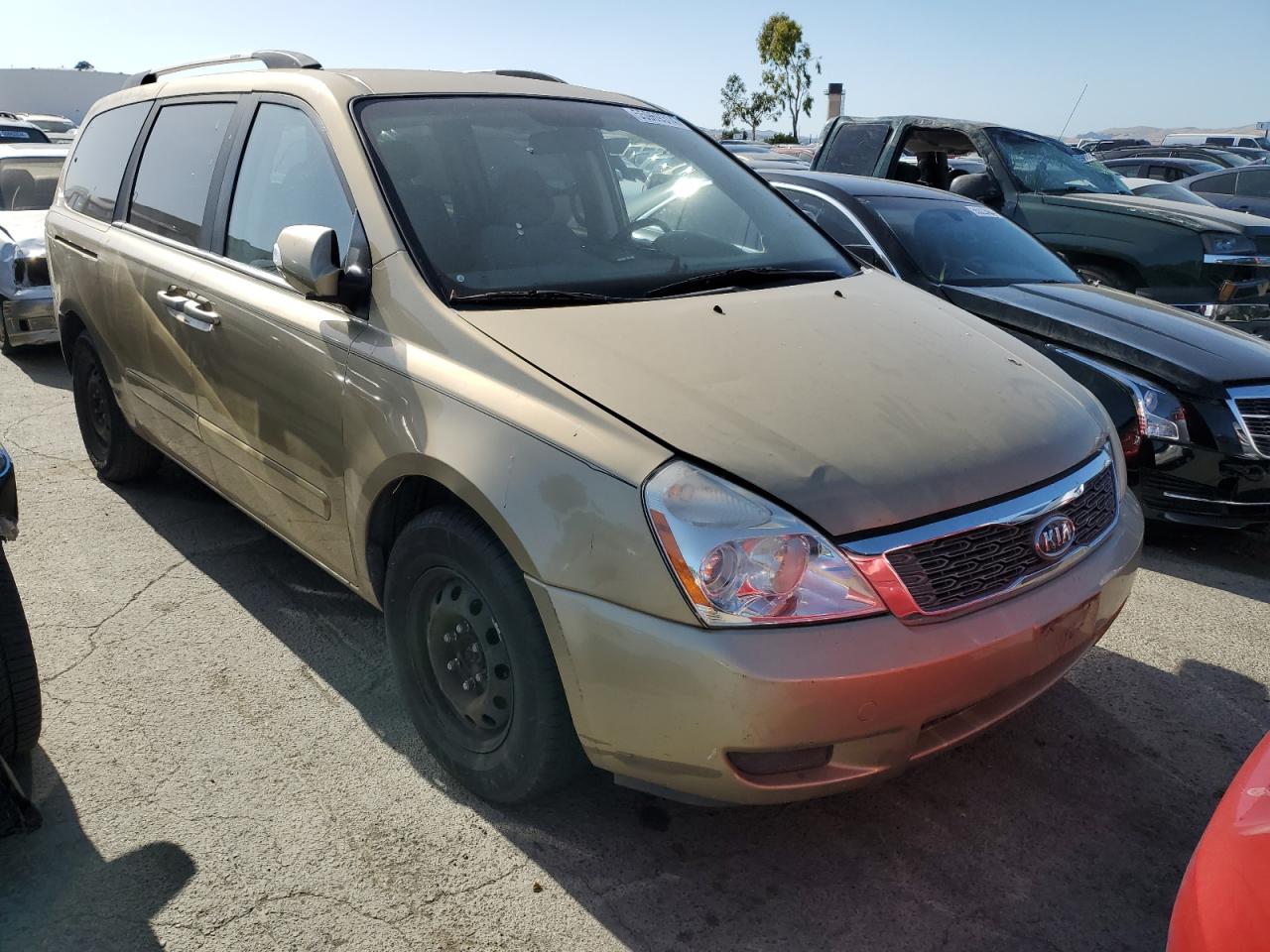 KNDMG4C72B6370850 2011 Kia Sedona Lx