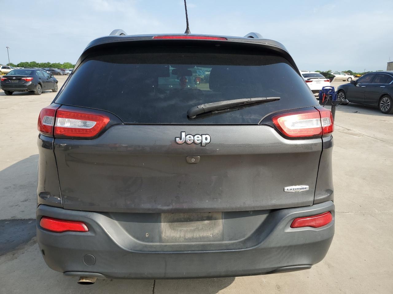 1C4PJLCB5GW282539 2016 Jeep Cherokee Latitude