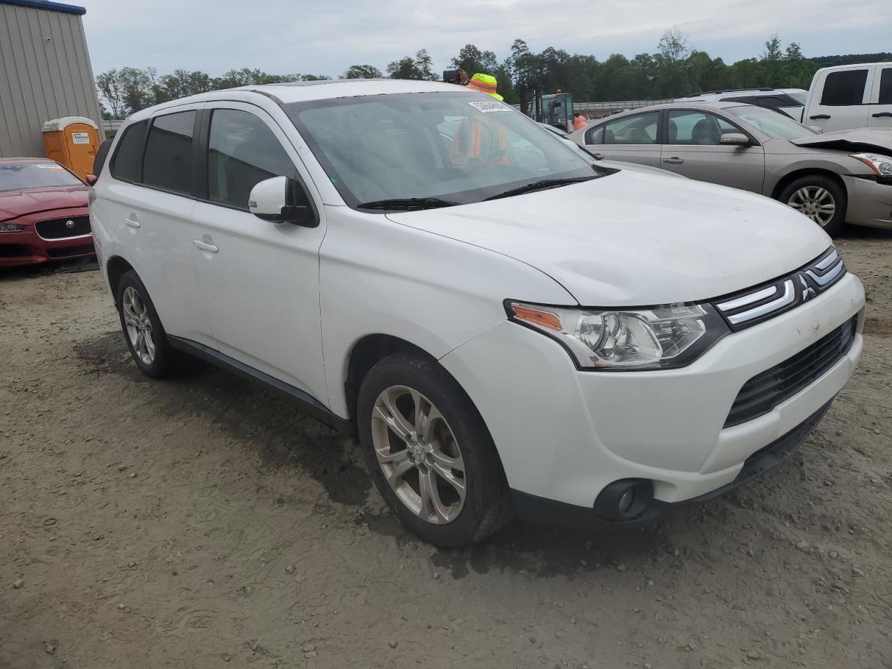 JA4AZ3A36EZ008783 2014 Mitsubishi Outlander Se