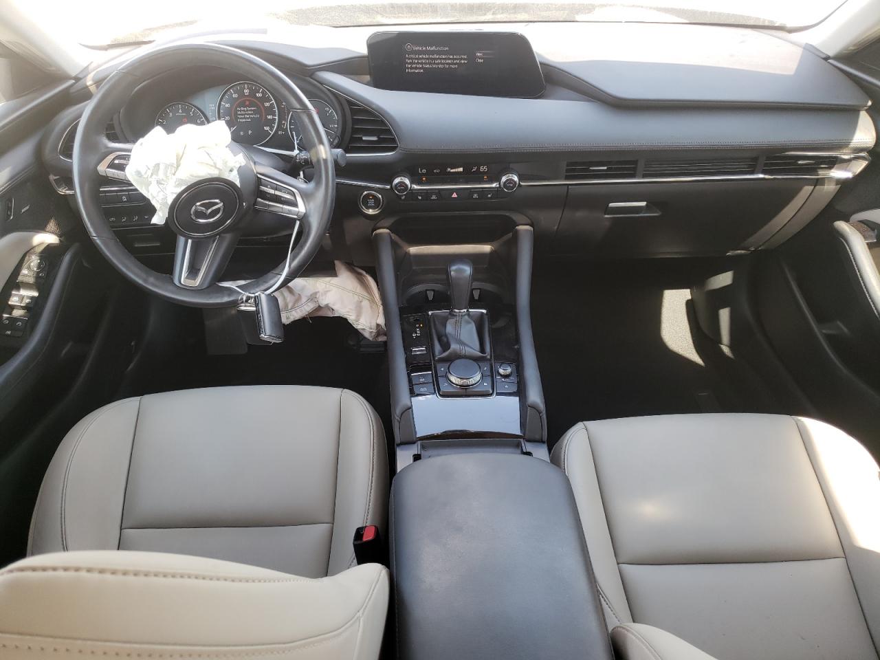 3MZBPBAY9MM253354 2021 Mazda 3