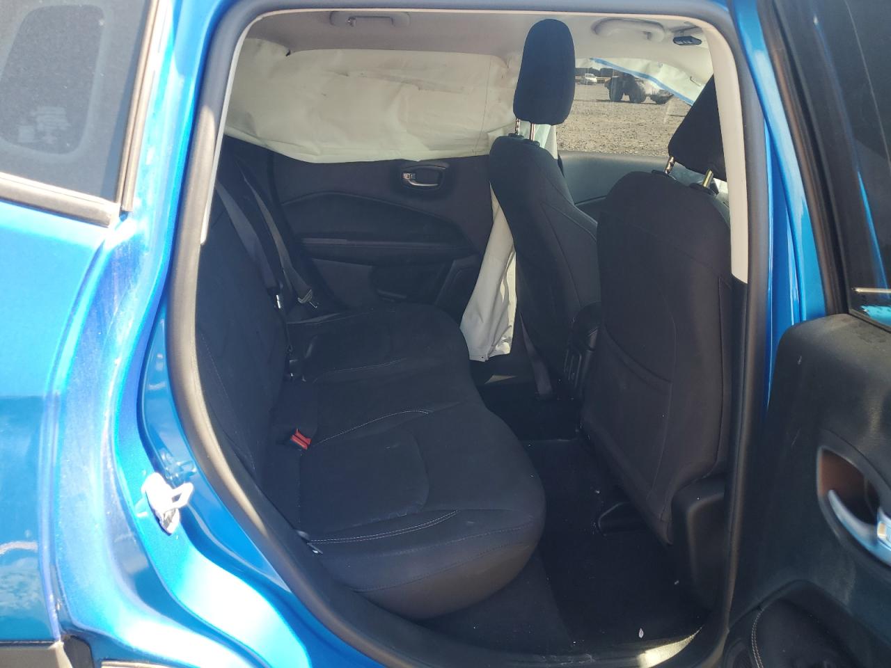 3C4NJDAB9JT480747 2018 Jeep Compass Sport