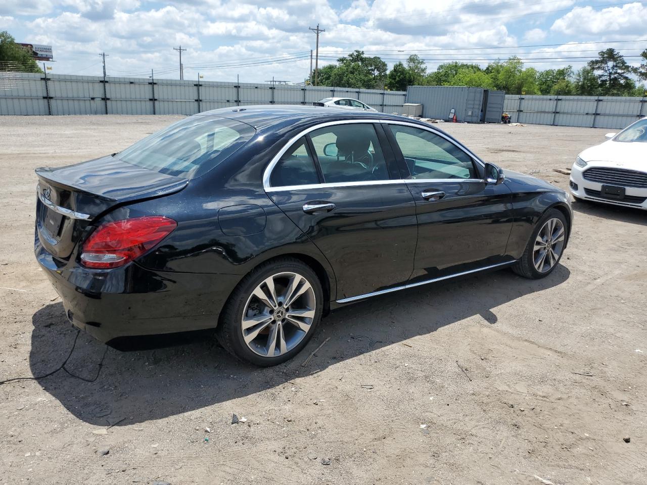 55SWF4JB2JU262085 2018 Mercedes-Benz C 300