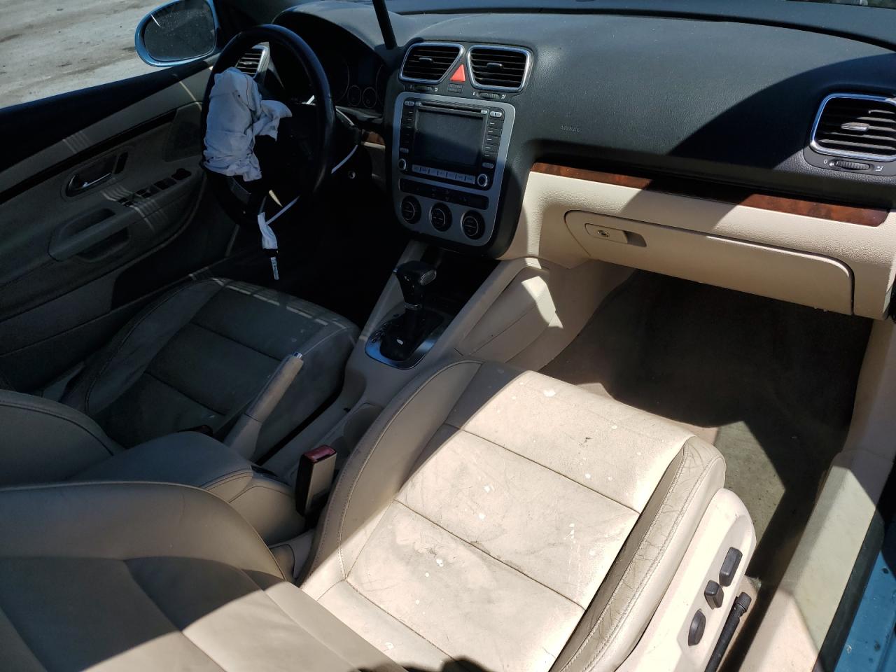 WVWFA71F38V037867 2008 Volkswagen Eos Lux