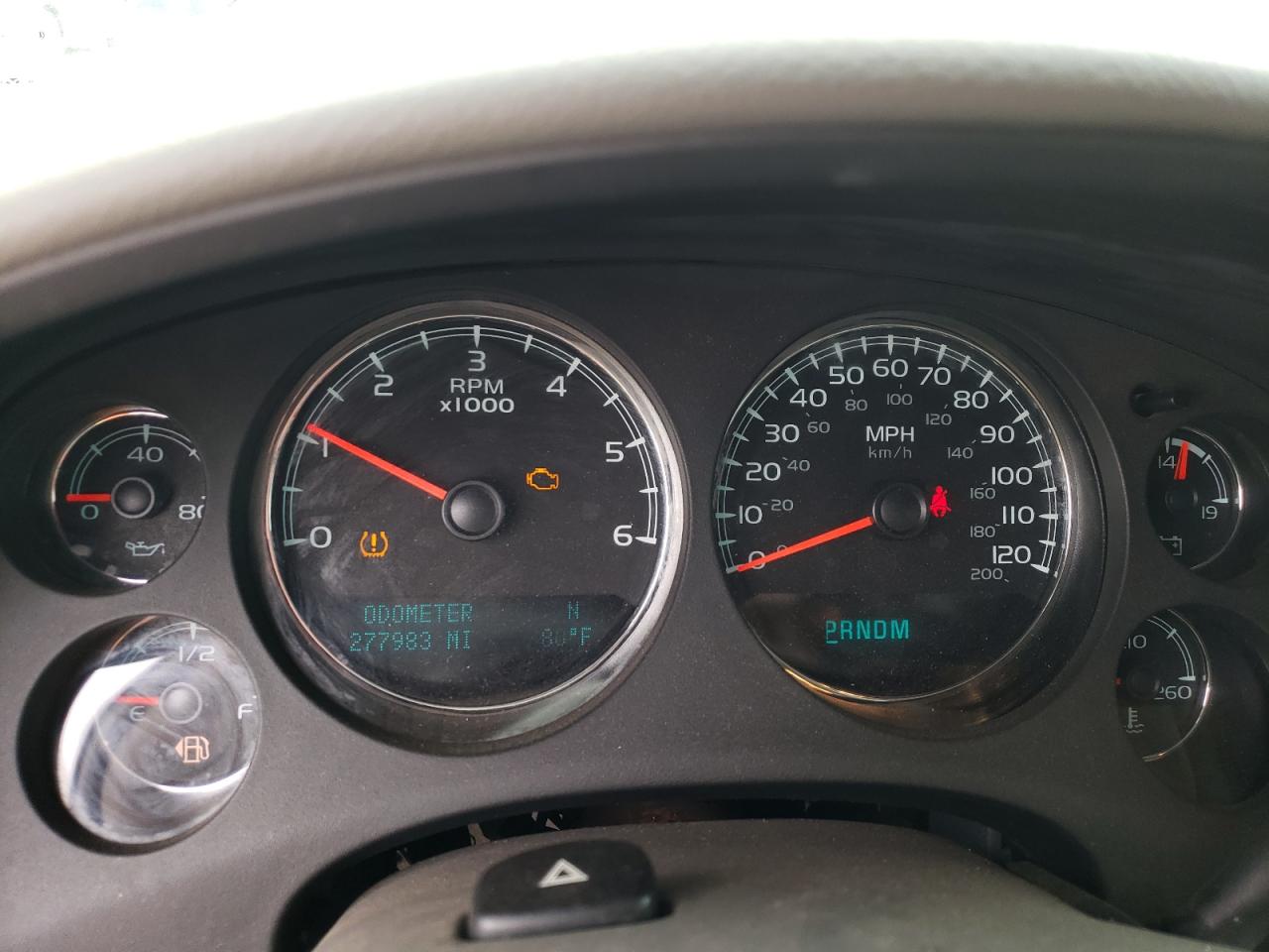 1GNSKBE02BR303889 2011 Chevrolet Tahoe K1500 Lt