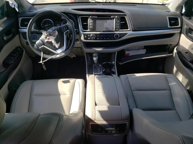 VIN 5TDJZRFH7KS701713 2019 Toyota Highlander, SE no.8