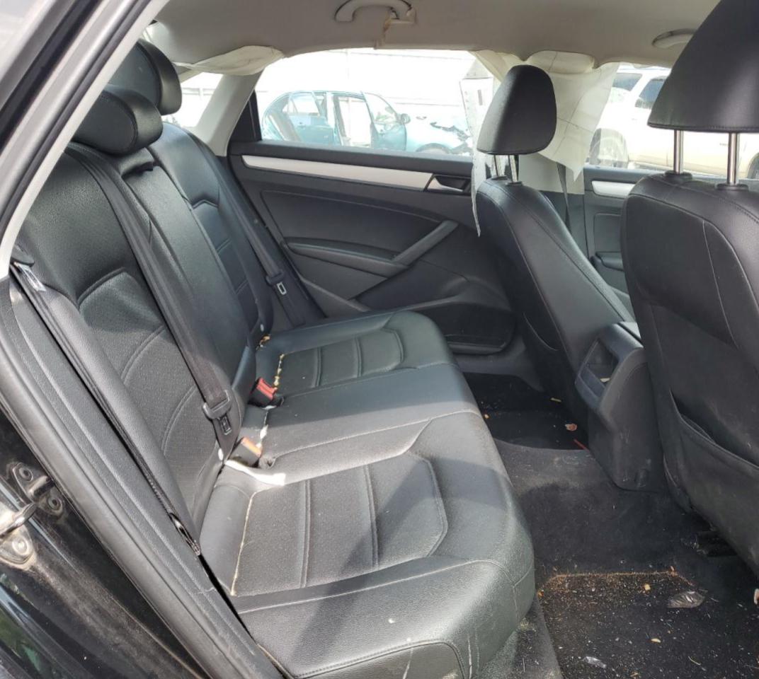 1VWBP7A34CC107977 2012 Volkswagen Passat Se