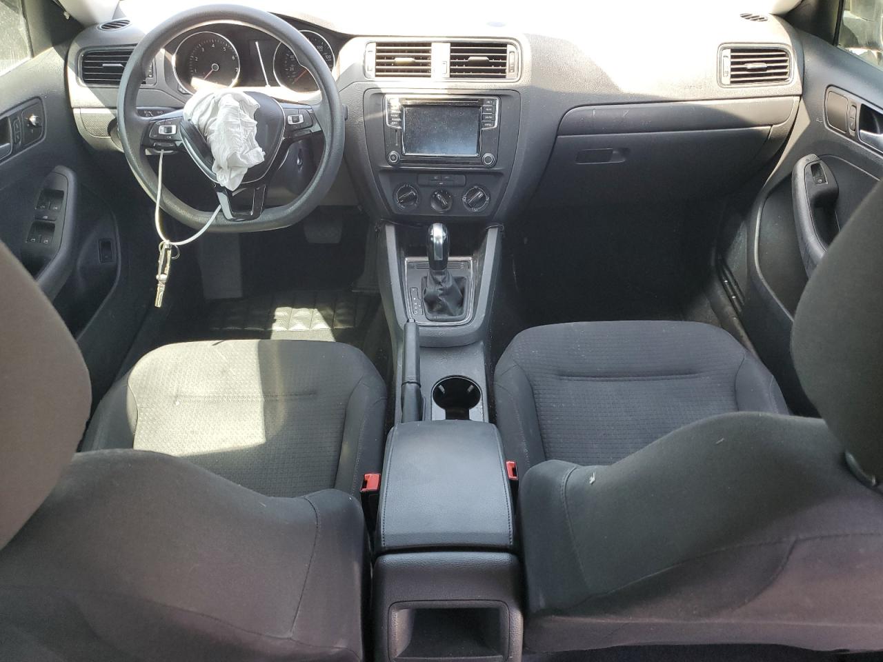 3VW267AJ7GM397086 2016 Volkswagen Jetta S