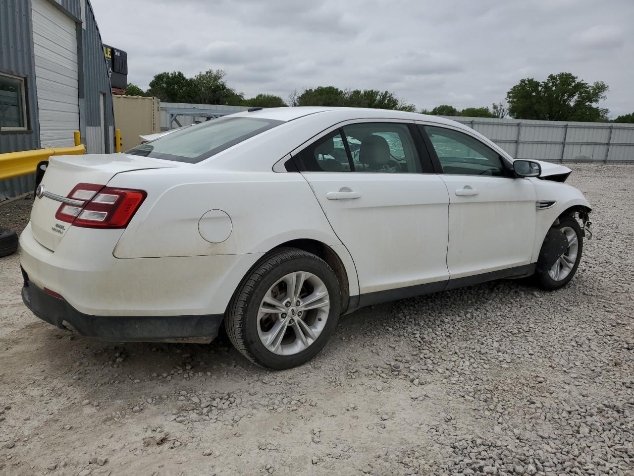 Lot #2924101079 2014 FORD TAURUS SEL