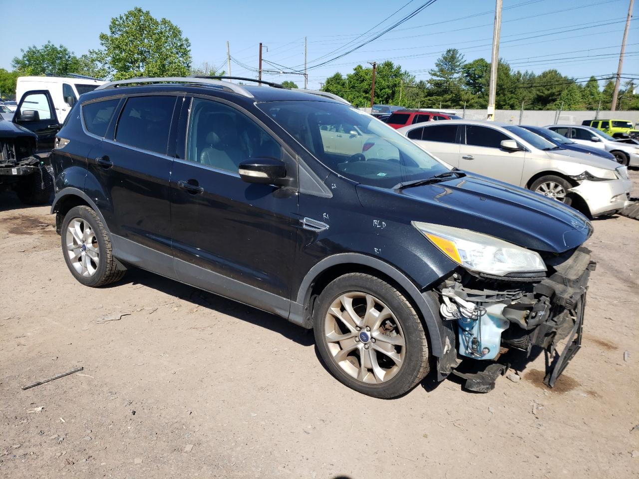 1FMCU9J98FUB67836 2015 Ford Escape Titanium