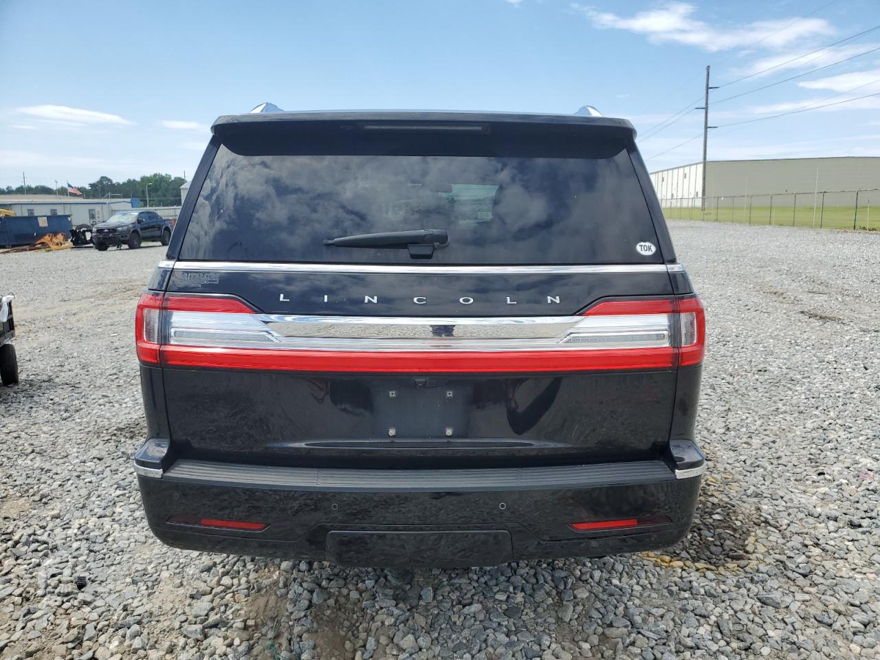 5LMJJ2HT5JEL02537 2018 Lincoln Navigator Select