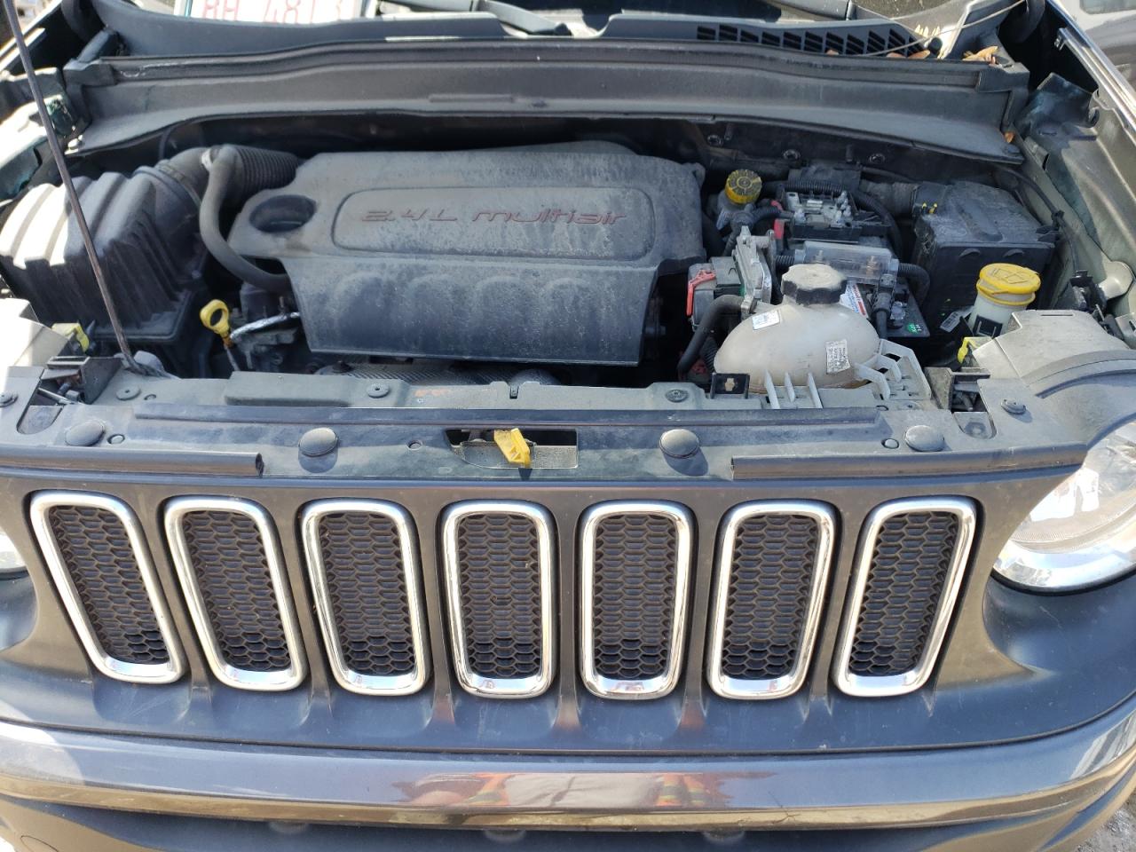 ZACCJBBB5JPJ44947 2018 Jeep Renegade Latitude