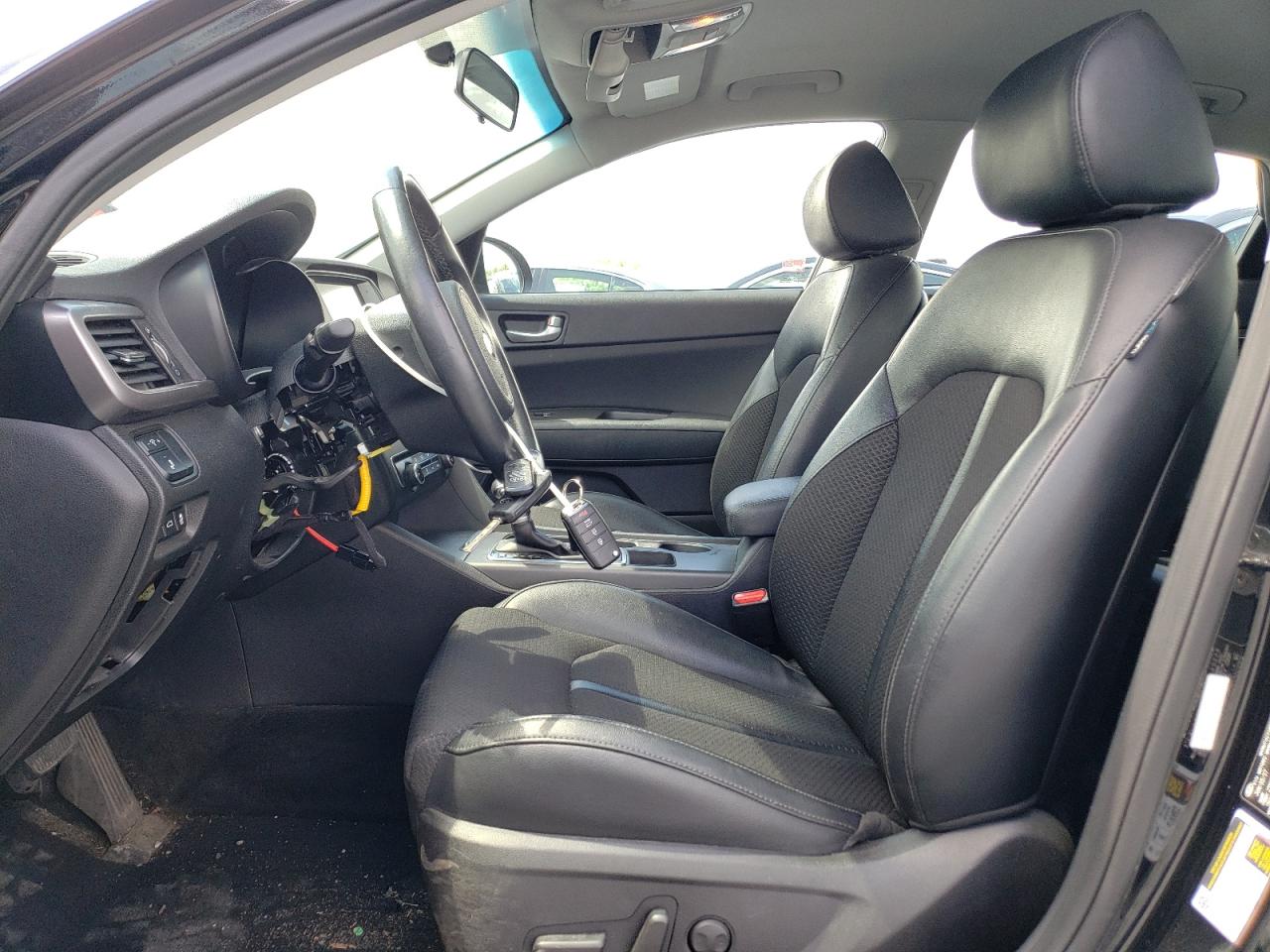 5XXGT4L3XJG190859 2018 Kia Optima Lx