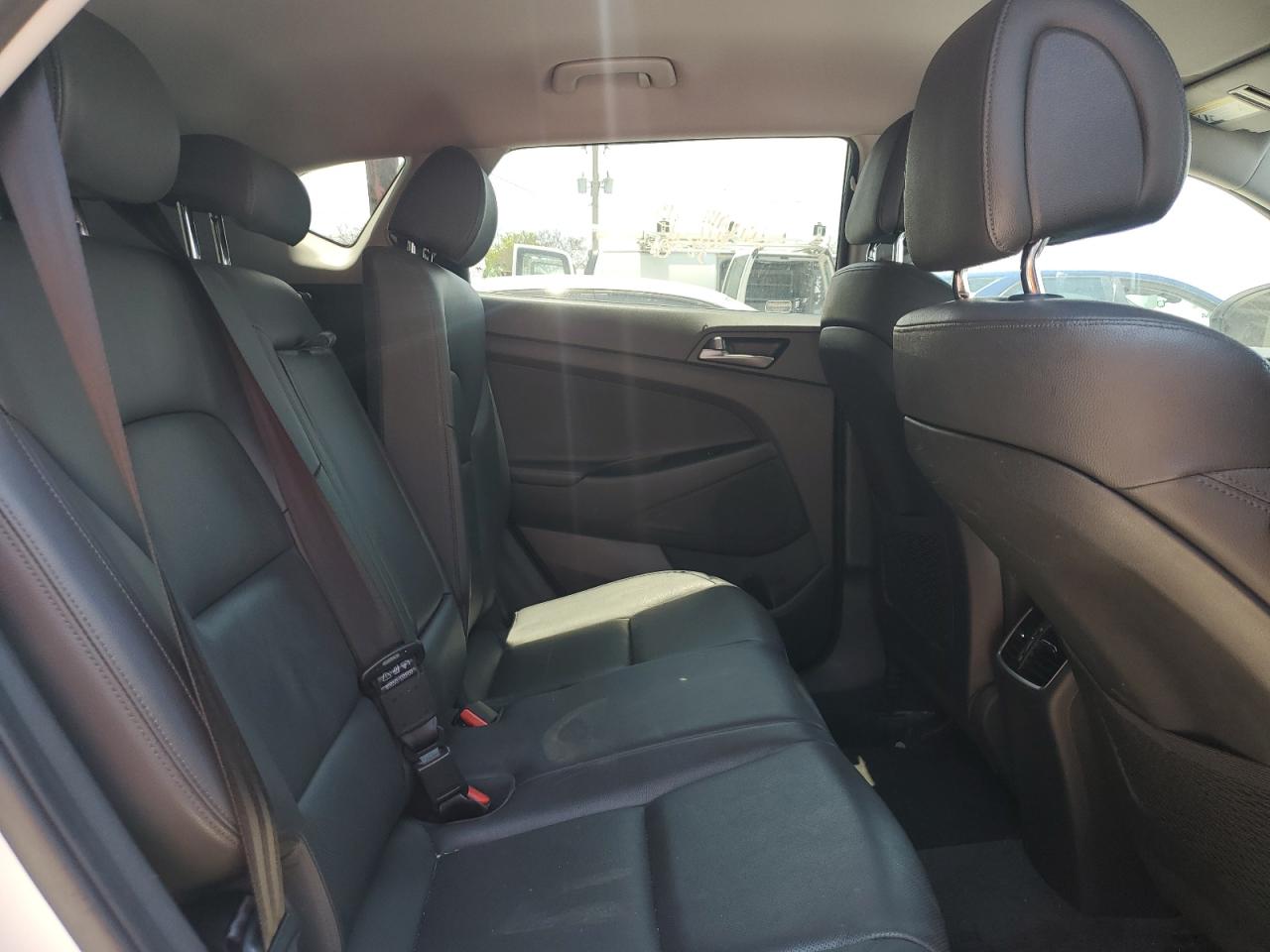 KM8J33A25GU212632 2016 Hyundai Tucson Limited