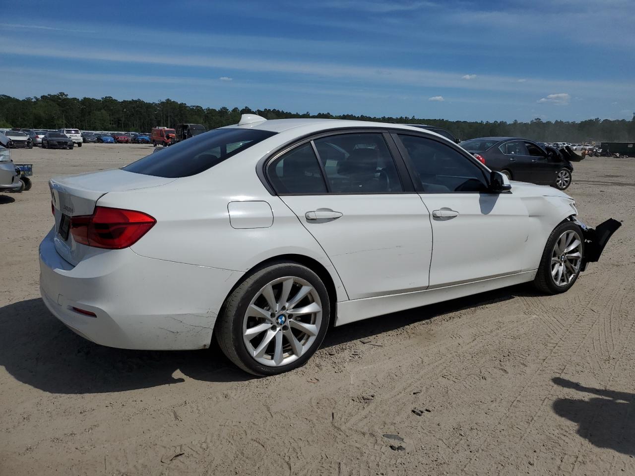 WBA8E1G52JNU89501 2018 BMW 320 I