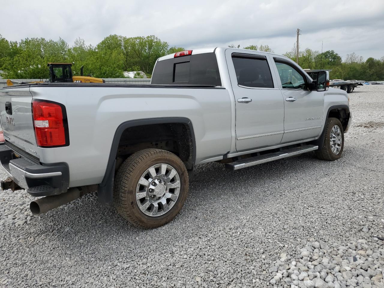 1GT12UEY3JF116621 2018 GMC Sierra K2500 Denali