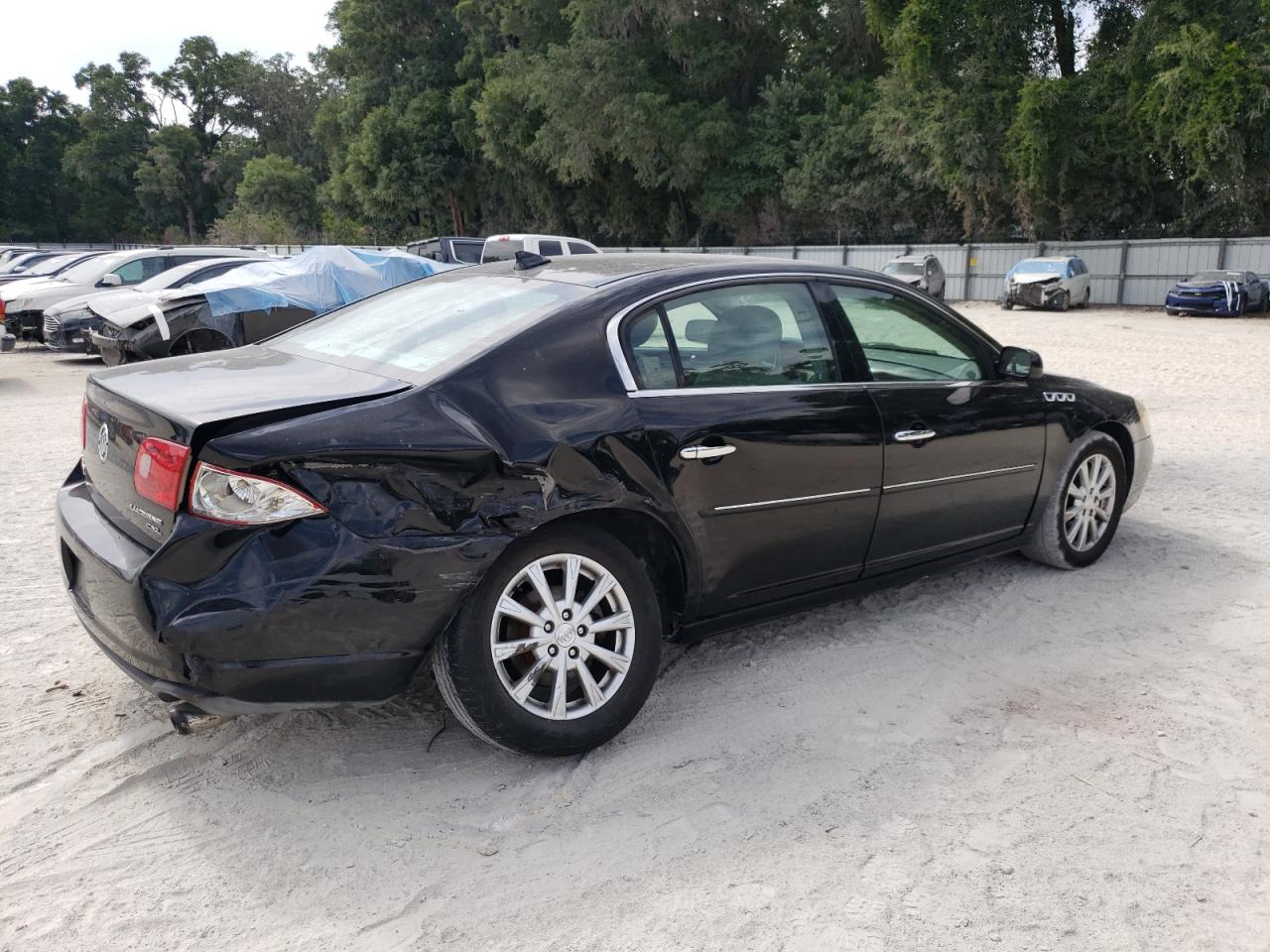 1G4HC5EM7BU104656 2011 Buick Lucerne Cxl