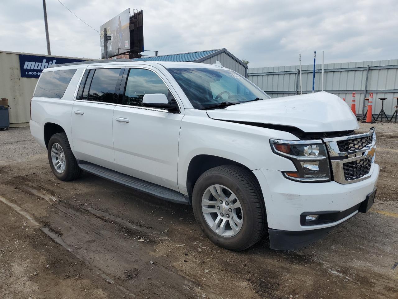 1GNSKHKC8KR359224 2019 Chevrolet Suburban K1500 Lt