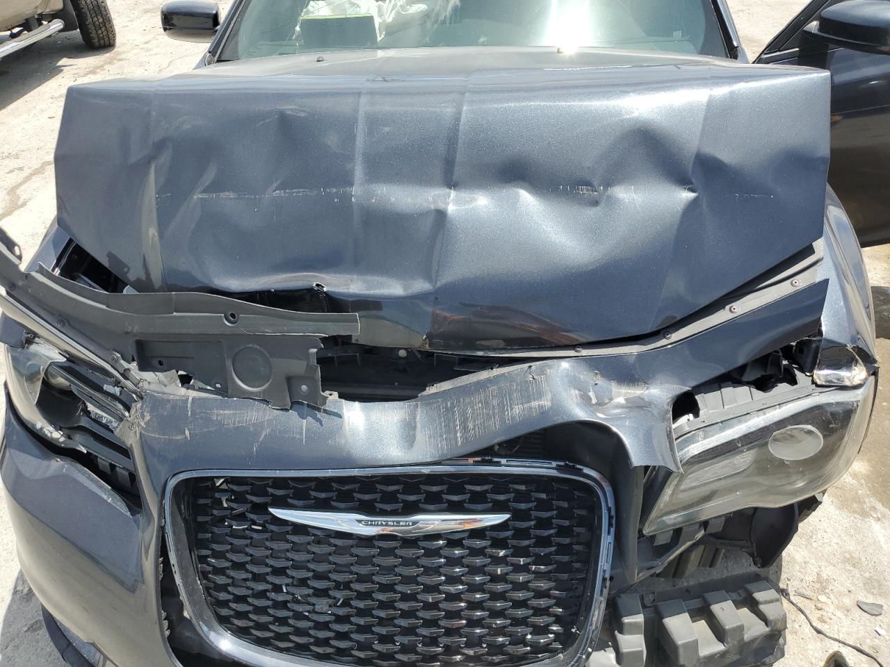 2C3CCABG2HH668026 2017 Chrysler 300 S