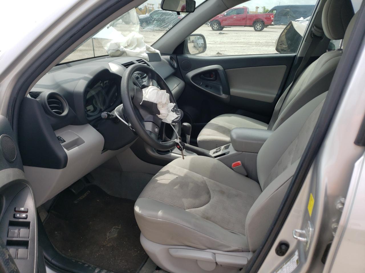 2T3BF4DVXBW110184 2011 Toyota Rav4