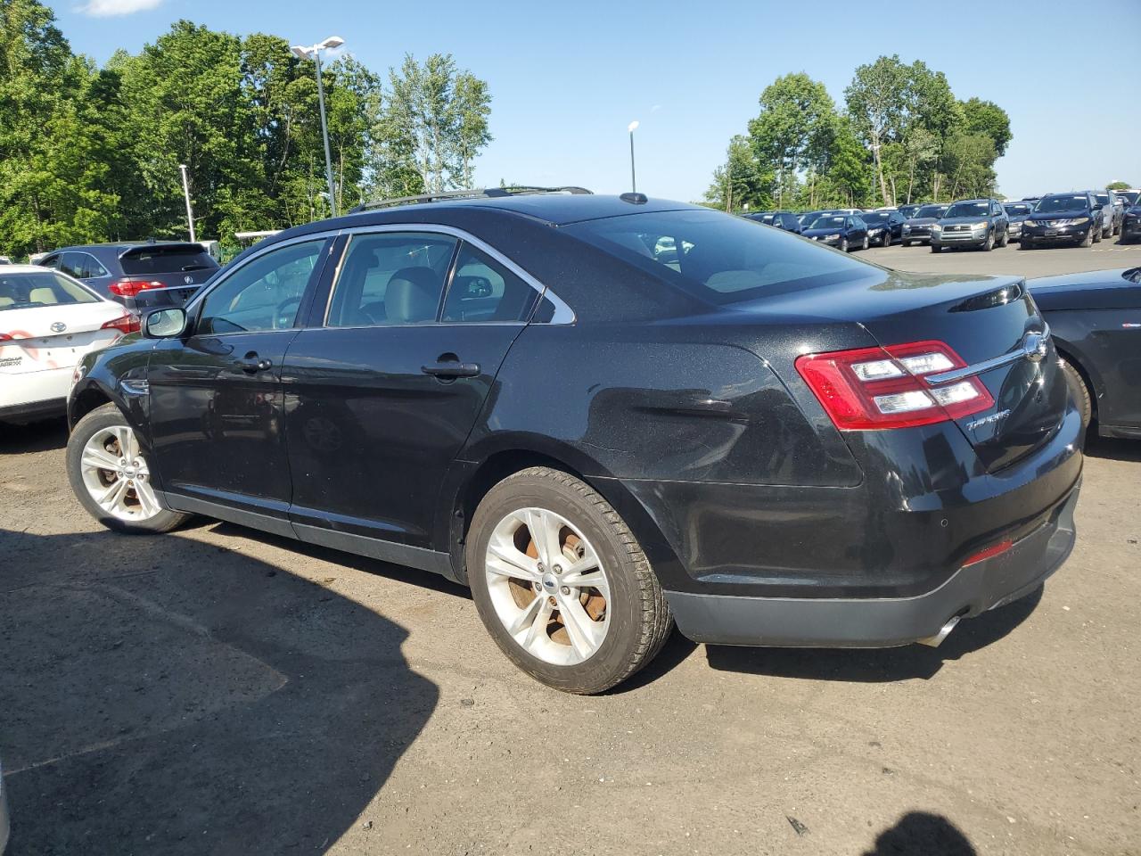 2015 Ford Taurus Sel vin: 1FAHP2E82FG165059