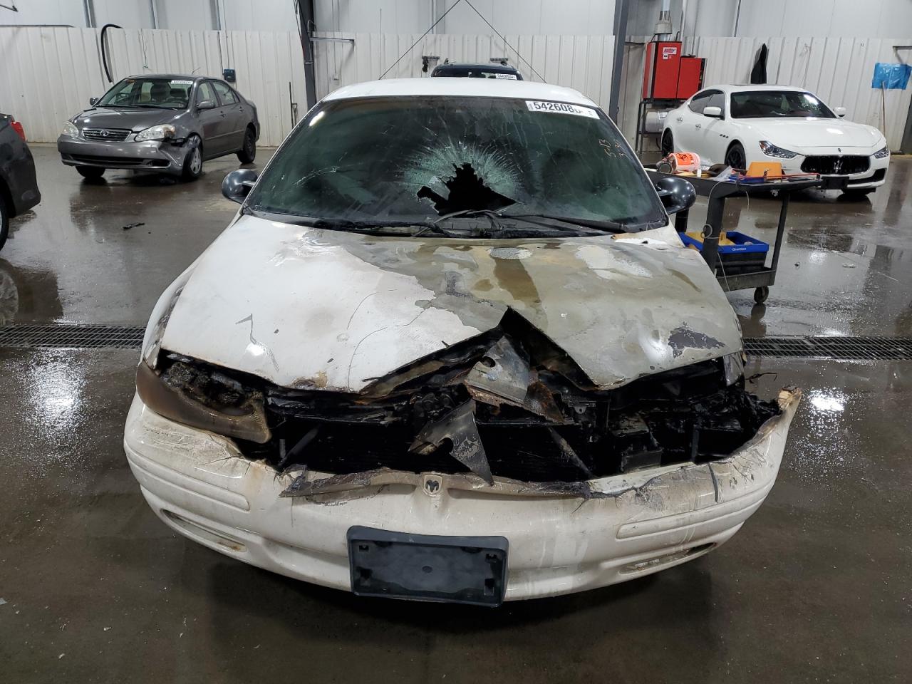 1B3EJ46X5YN154766 2000 Dodge Stratus Se