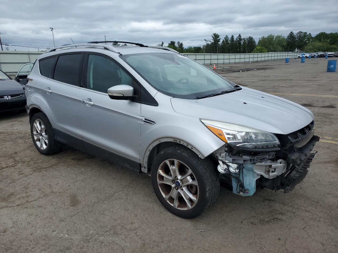 1FMCU9J91GUC17381 2016 Ford Escape Titanium