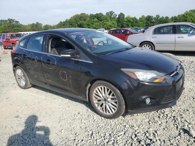 2014 Ford Focus Titanium VIN: 1FADP3N23EL319946 Lot: 55933434