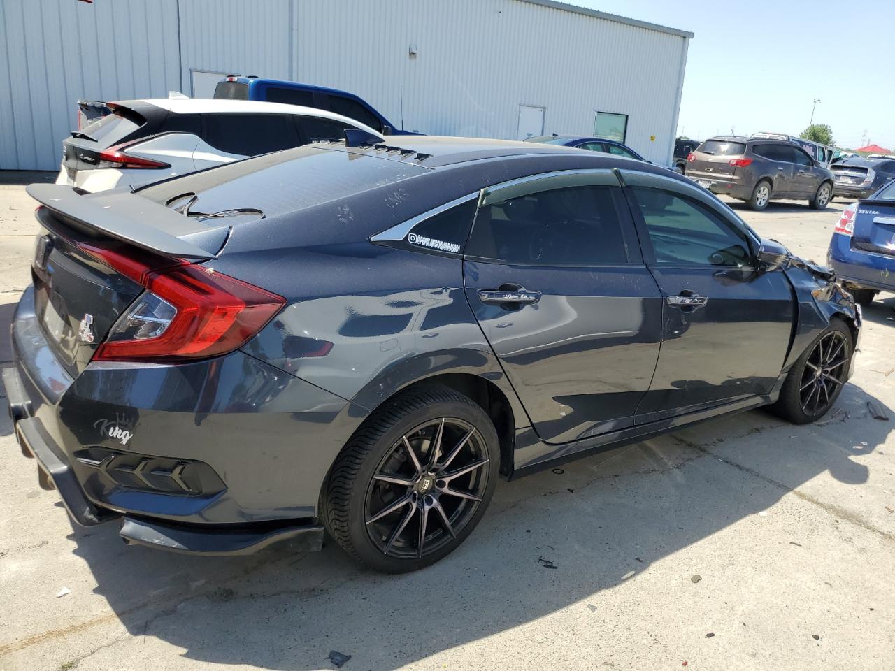 2HGFC2F70HH537977 2017 Honda Civic Ex