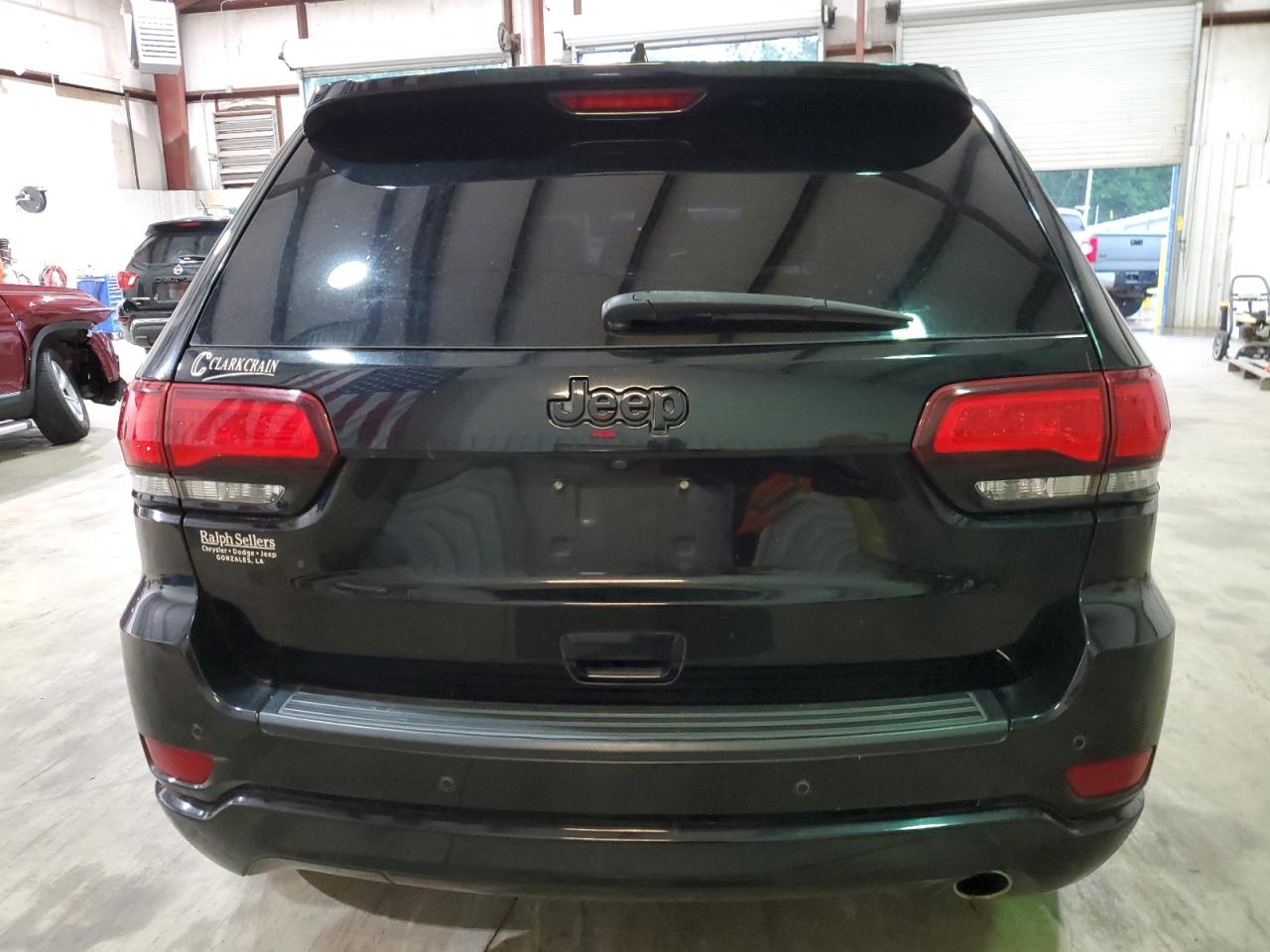 1C4RJEAG8KC630640 2019 Jeep Grand Cherokee Laredo