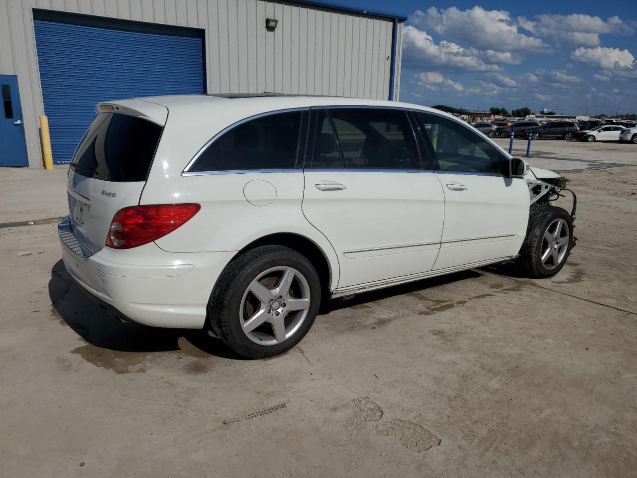 4JGCB6FE9AA107696 2010 Mercedes-Benz R 350 4Matic