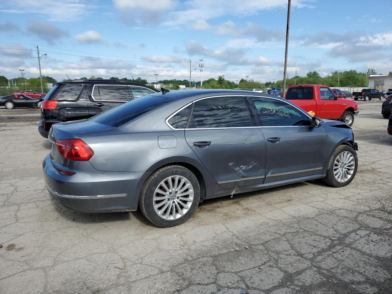 1VWBT7A31GC031006 2016 Volkswagen Passat Se