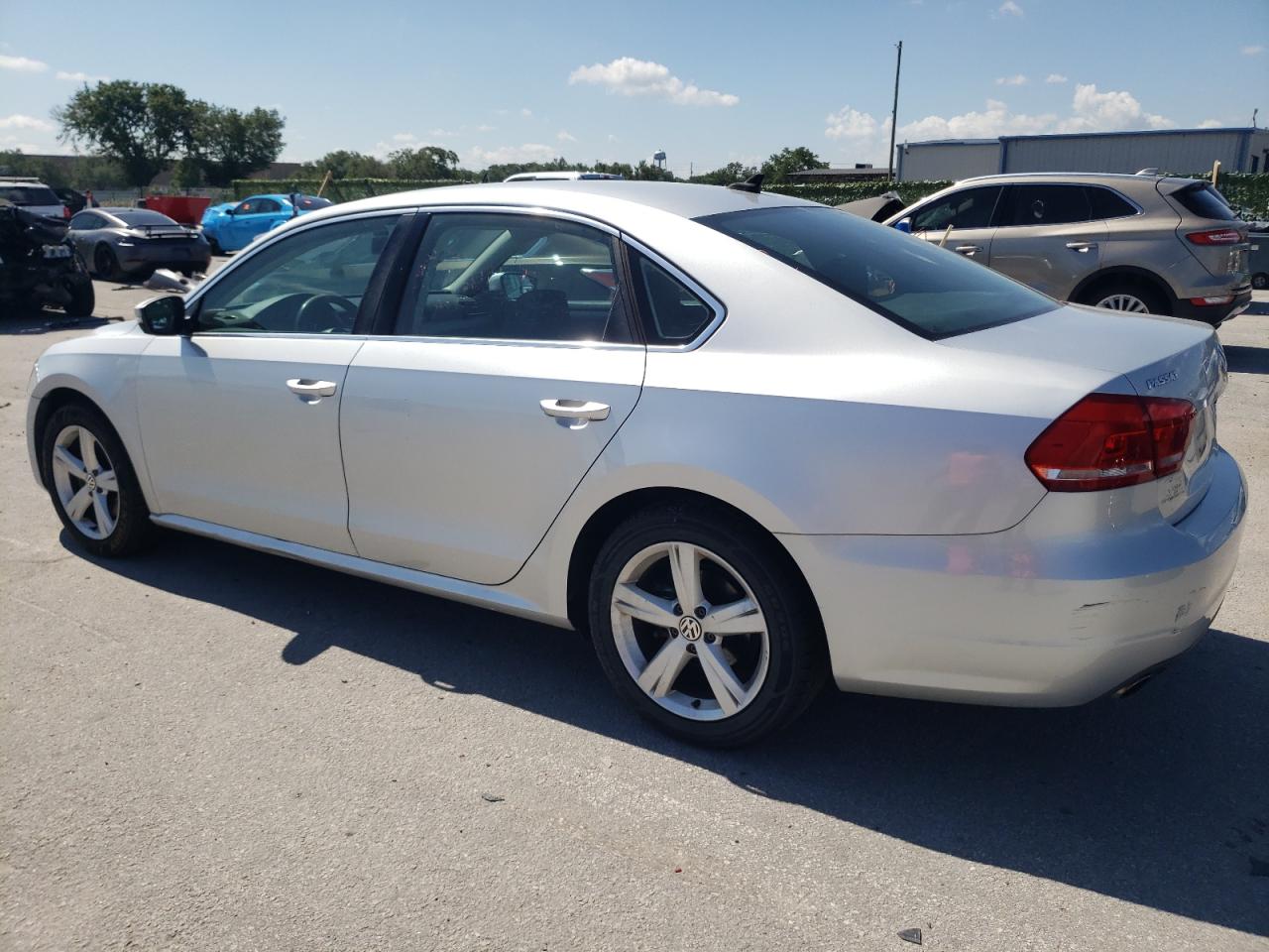 2014 Volkswagen Passat Se vin: 1VWBS7A37EC051745