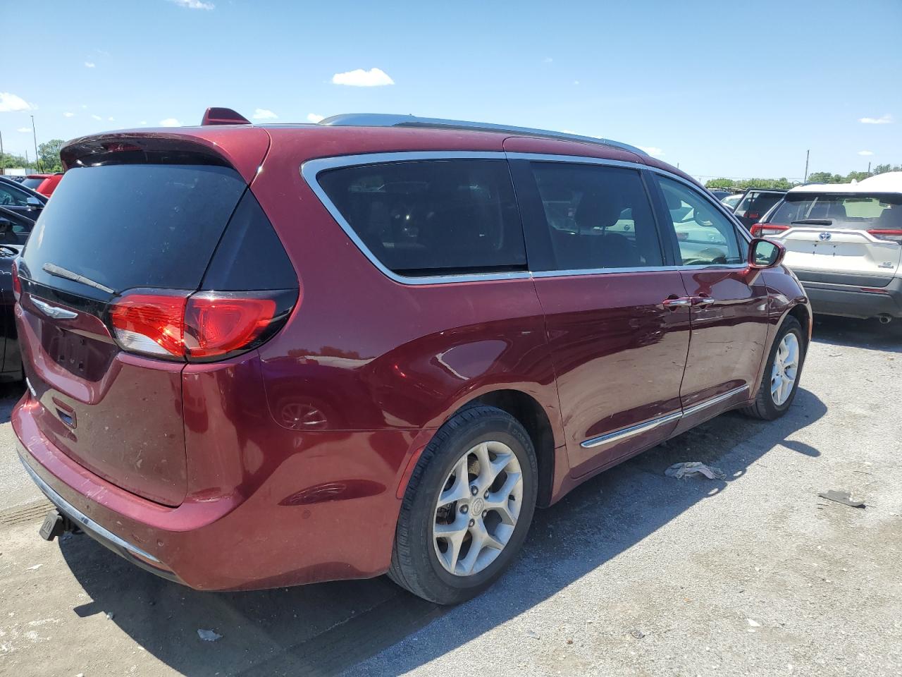 2017 Chrysler Pacifica Touring L Plus vin: 2C4RC1EG6HR816657