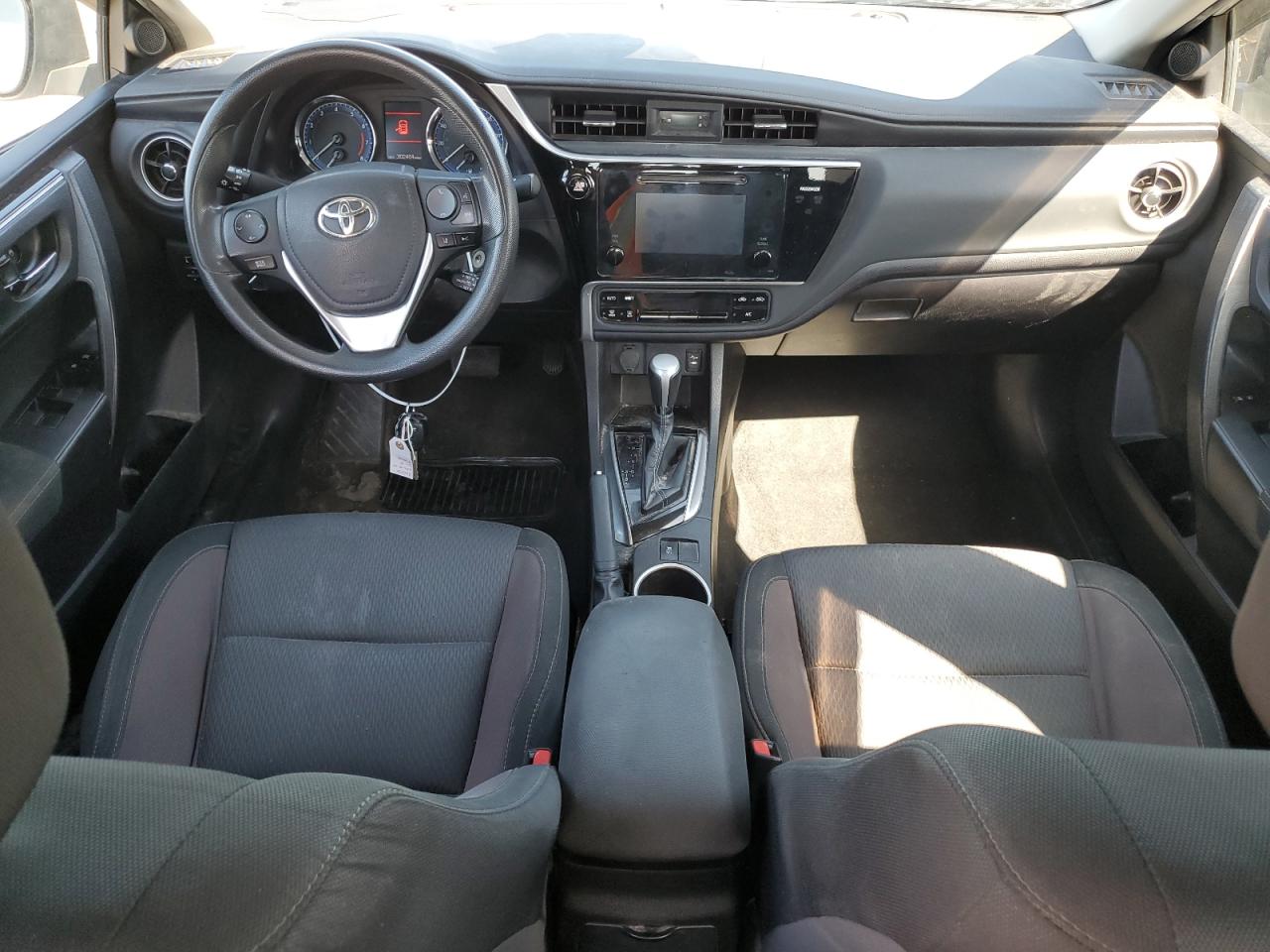 5YFBURHE9HP572266 2017 Toyota Corolla L