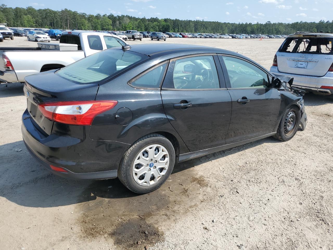 1FAHP3F23CL134289 2012 Ford Focus Se