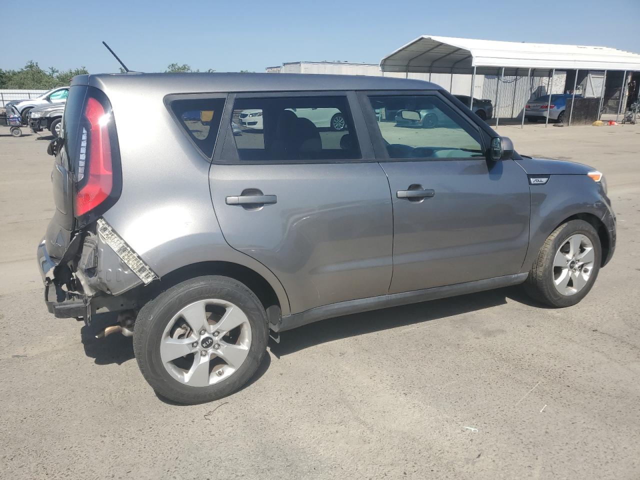 KNDJN2A2XH7422510 2017 Kia Soul