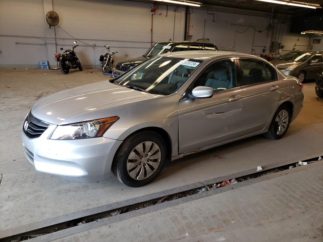 1HGCP2F3XBA070268 2011 Honda Accord Lx