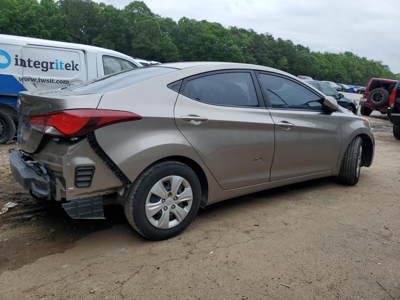 5NPDH4AE5GH719477 2016 Hyundai Elantra Se