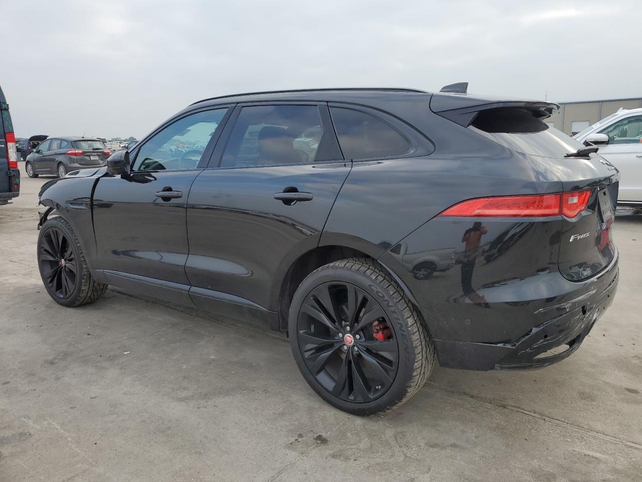 SADCM2FV9KA610304 2019 Jaguar F-Pace S