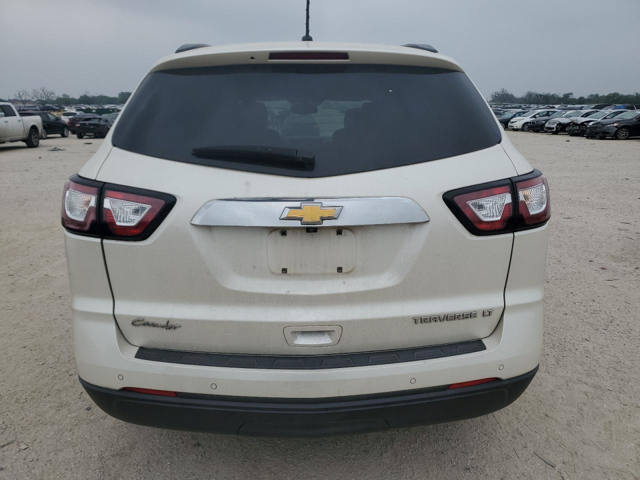 1GNKRHKD5EJ280634 2014 Chevrolet Traverse Lt